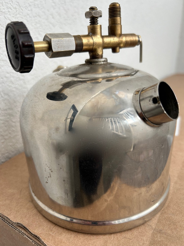 Manufacturing dates - 242 NL - The Coleman Collectors Forum Manufacturing dates - 242 NL - The Coleman Collectors Forum