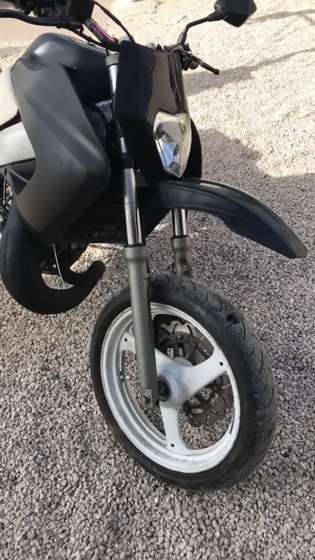 2EB8C8BC-C59F-4D04-8DBC-9EB72329BA2B