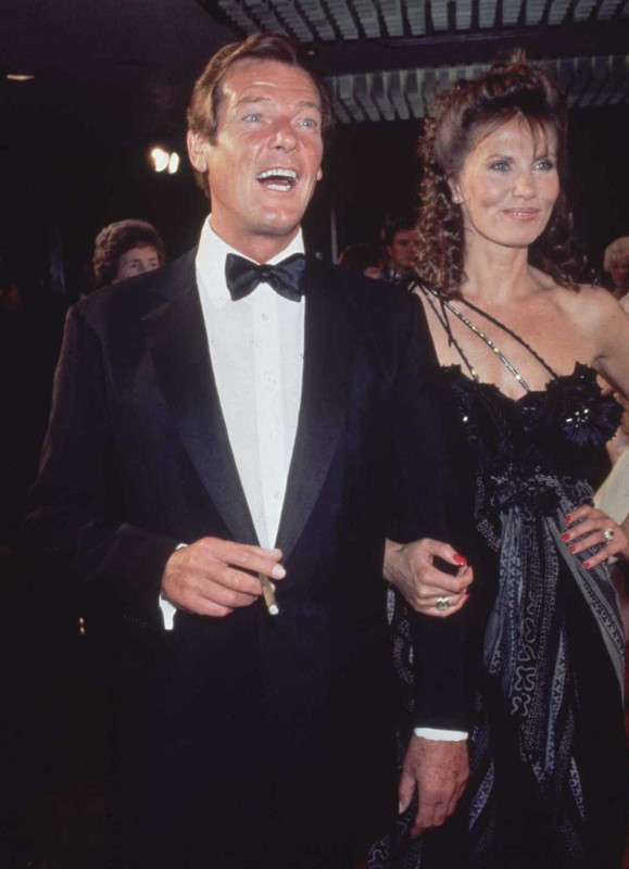 Maud_Adams_a32