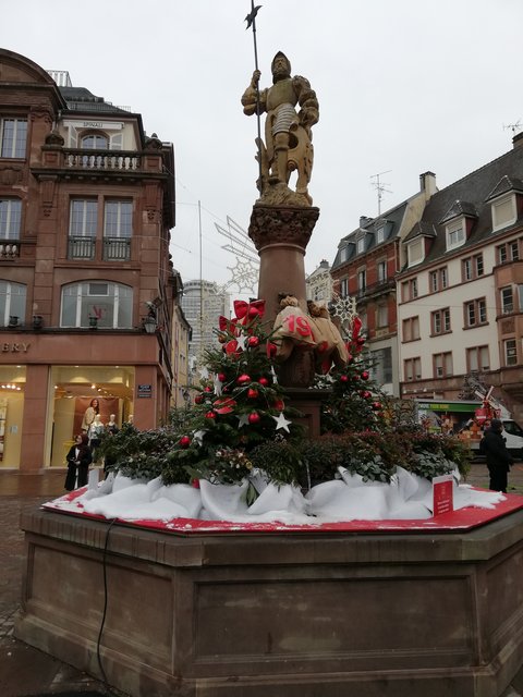 ALSACIA EN NAVIDAD VISITANDO MULHOUSE, ALKIRCH, EGUISHEIM Y TURCKEIM - Puente de la Inmaculada 2022 en Alsacia (7)