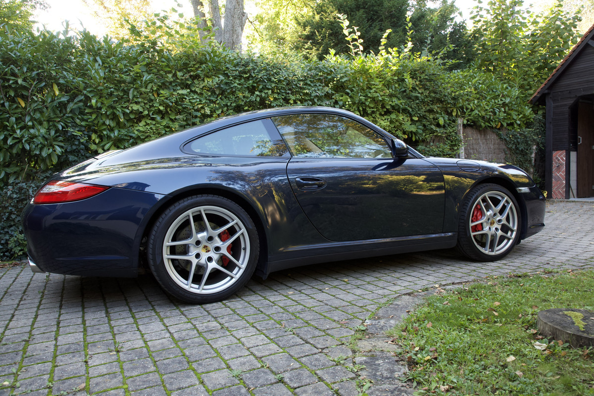 F4593C77-5A31-4DF6-B143-EC63BF7029BD