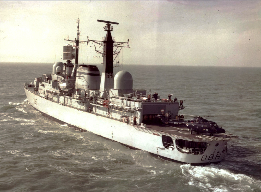 HMS Birmingham (D.86)-5