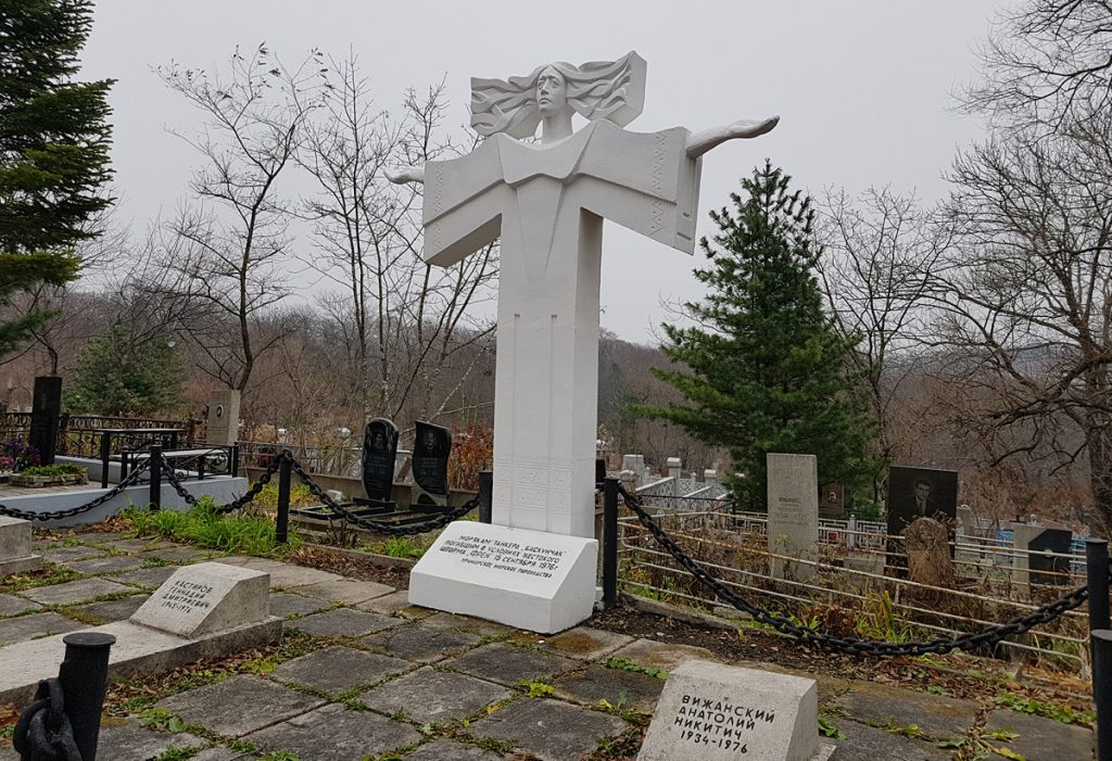 20171029-123839-1024x701 Морское кладбище Владивостока где волны встречаются с вечностью