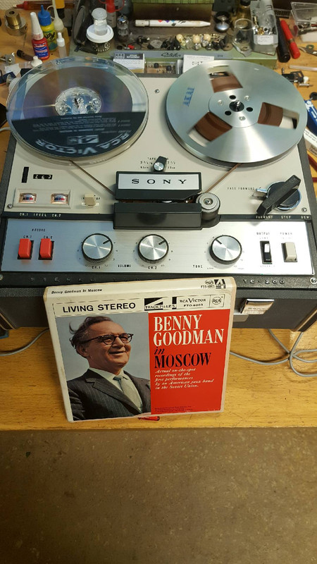 [Bild: Sony-TC200.jpg]