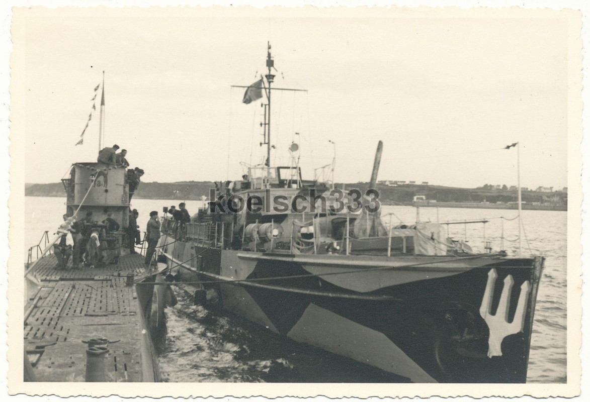 Foto U Boot U 48 nach 7. Feindfahrt am Räumboot der Kriegsmarine