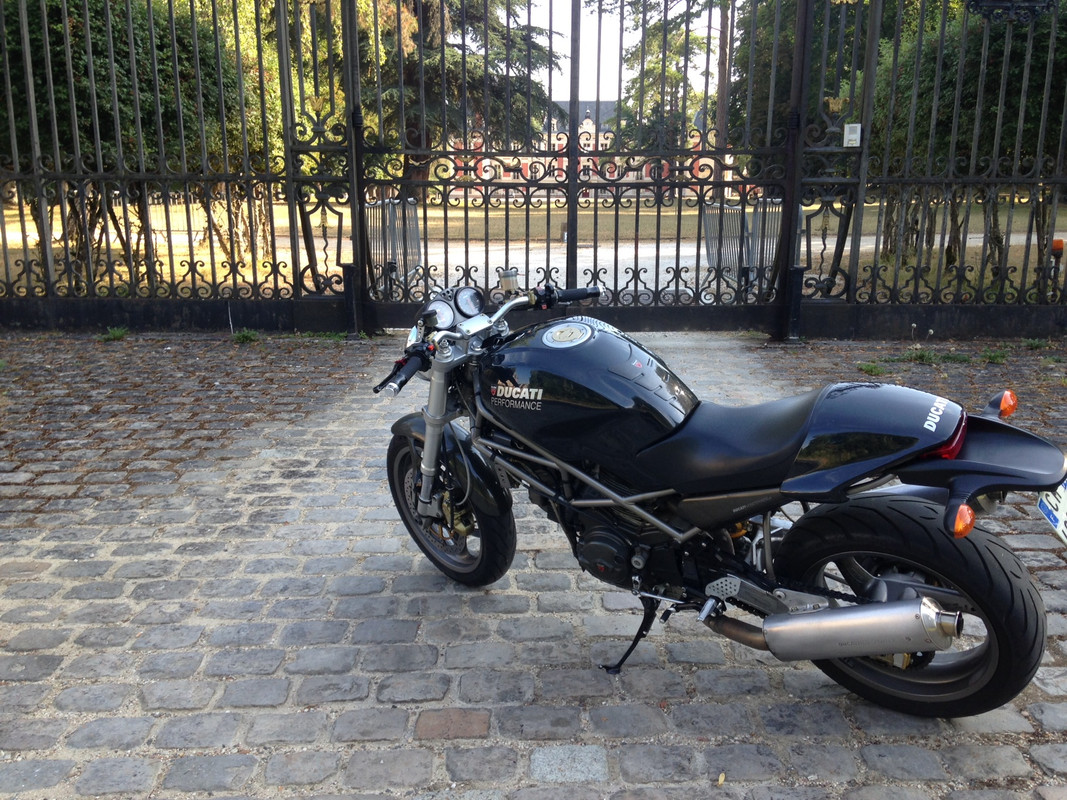 5855299E-6C4E-4106-98FA-C4CB7F750ED8(1)