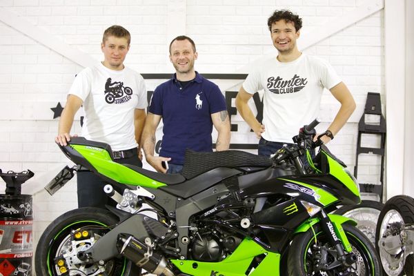 Но как поведёт себя ZX6R 2009 года на буграх или в грязи? И Но как поведёт себя ZX6R 2009 года на буграх или в грязи? И