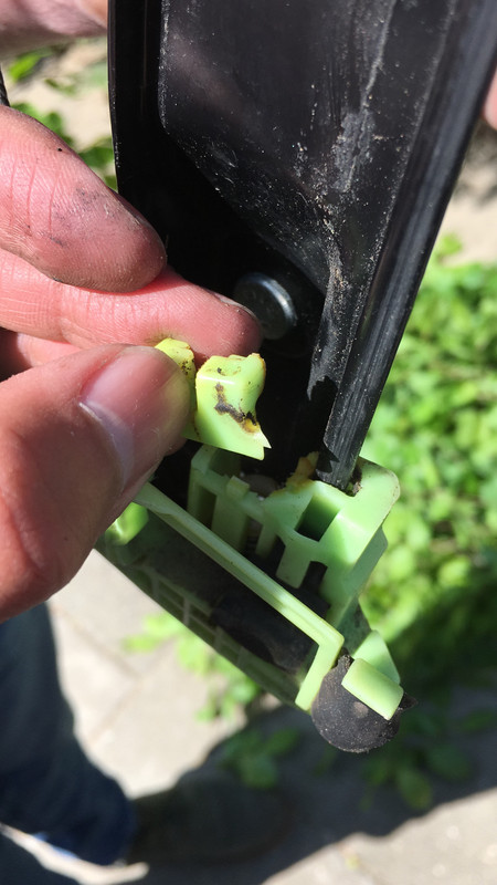 FCD84A2D-45F0-43A0-AF4A-196C1280F979