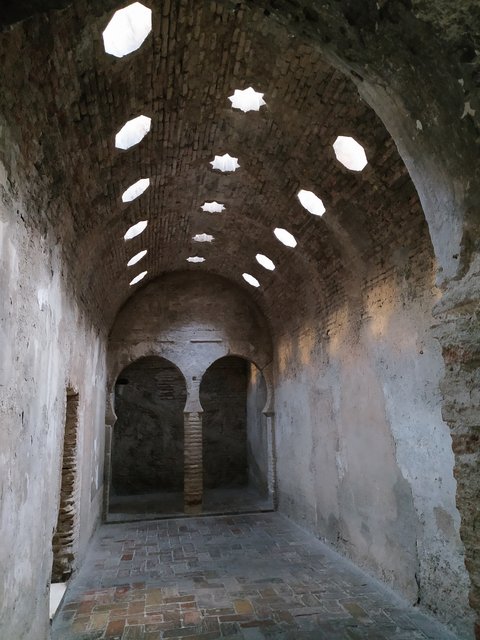 Las dos y una noche en Granada - Blogs de España - 27 Octubre. Día 4 Baños árabes y casas palacios. (4)