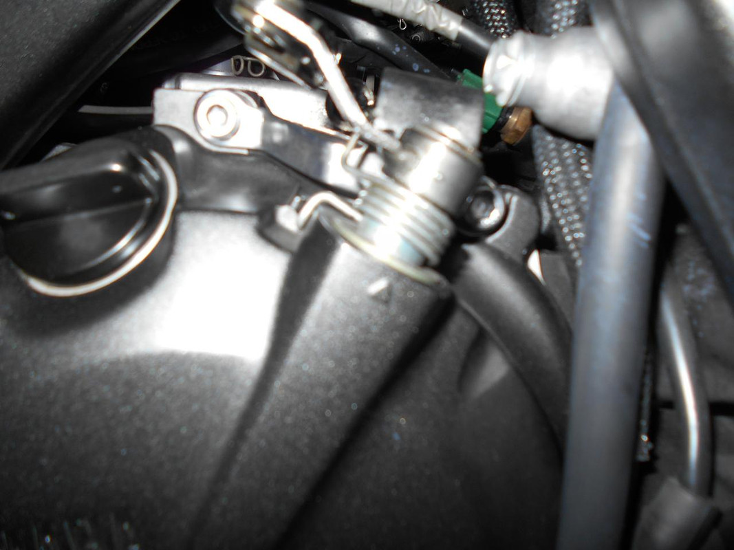 Clutch lever marks