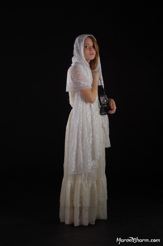 MarvelCharm_Nicolette-Lantern-003