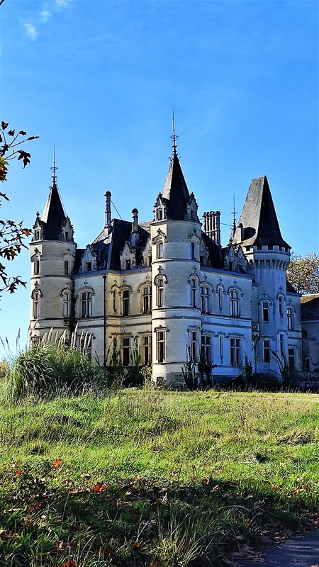 CASTILLO SAINT DE BERNARD-13-11-2022 - Francia y sus pueblos-2016/2022 (18)
