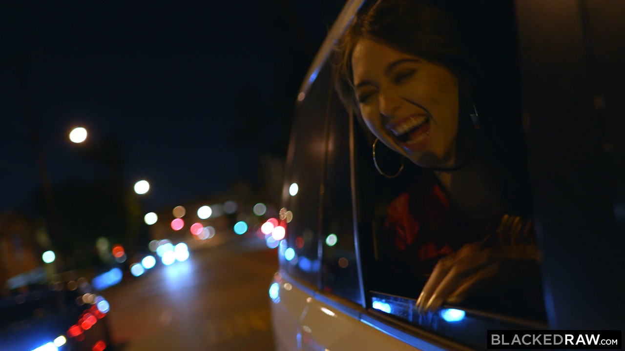 eeeereee - D3$pv3$DH0r@$ - 121817HD.mp4_snapshot_02.12.971