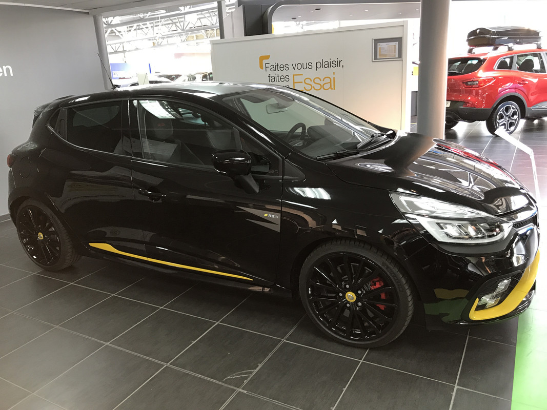 CB7517DD-F18E-4383-8817-7F055A266F88