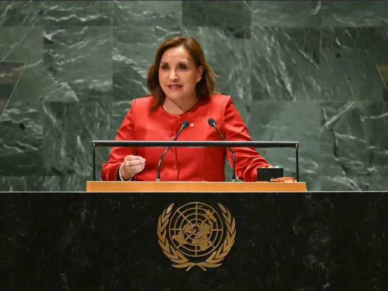 Presidenta de Perú comparece ante la Fiscalía por muertes en protestas