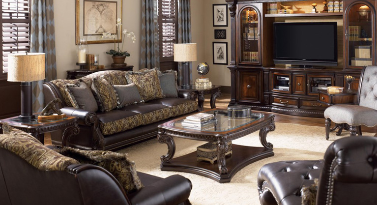 Grand Estates Cocktail Table