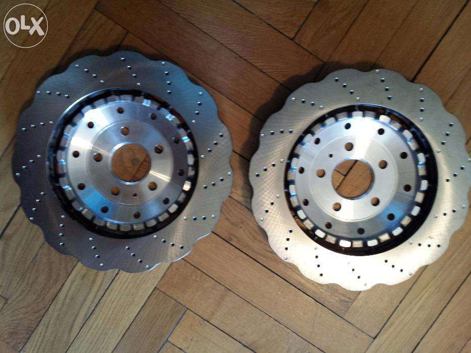 69469800_4_1000x700_vand-frane-brembo-8-pistonas