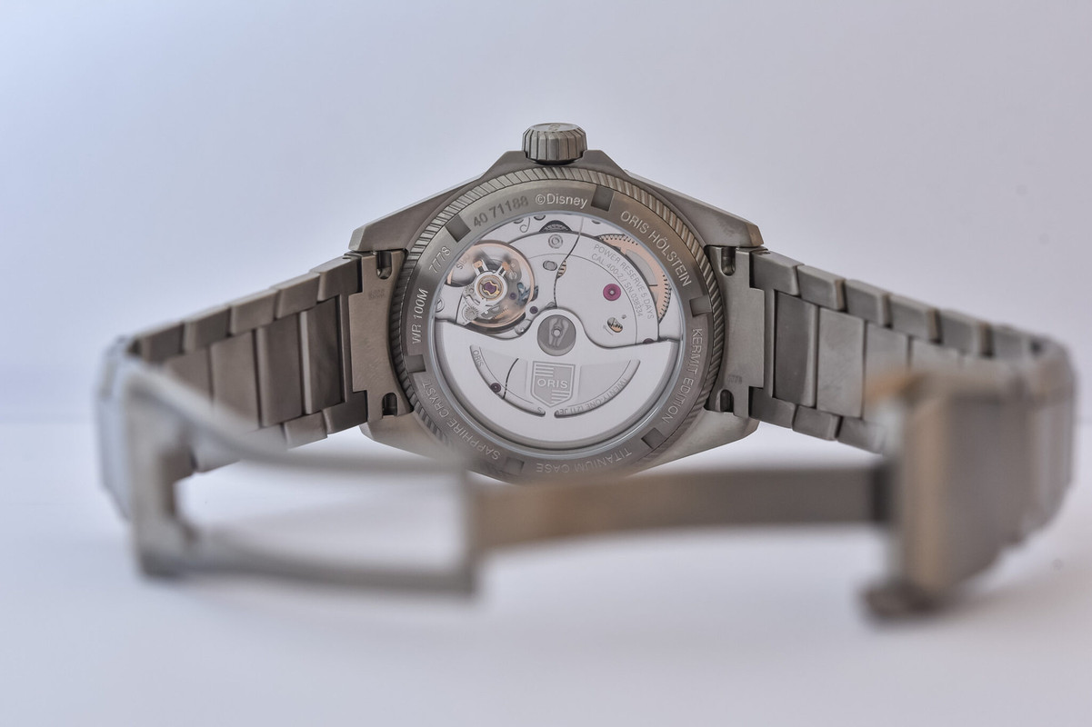 Oris-ProPilot-X-Kermit-Edition-Green-Dial-Hands-On-4-2048x1364