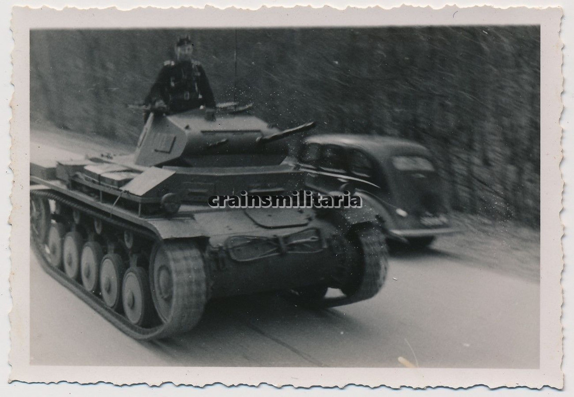 Orig. Foto Vormarsch Panzer II Tank in Dänemark 