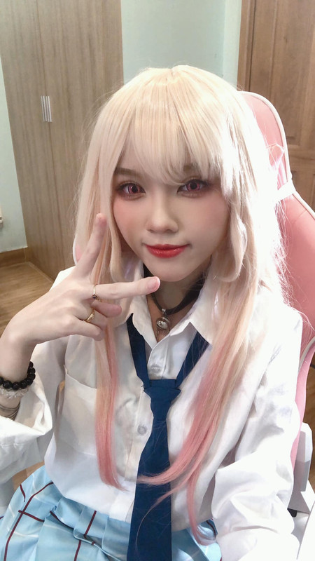 Vietnamese-Vtuber-Suri-Mukeki-Real-Face-11-August-2022.jpg