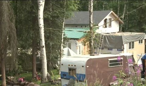 Joven de 13 años mata a sus tres hermanos y después se suicida 