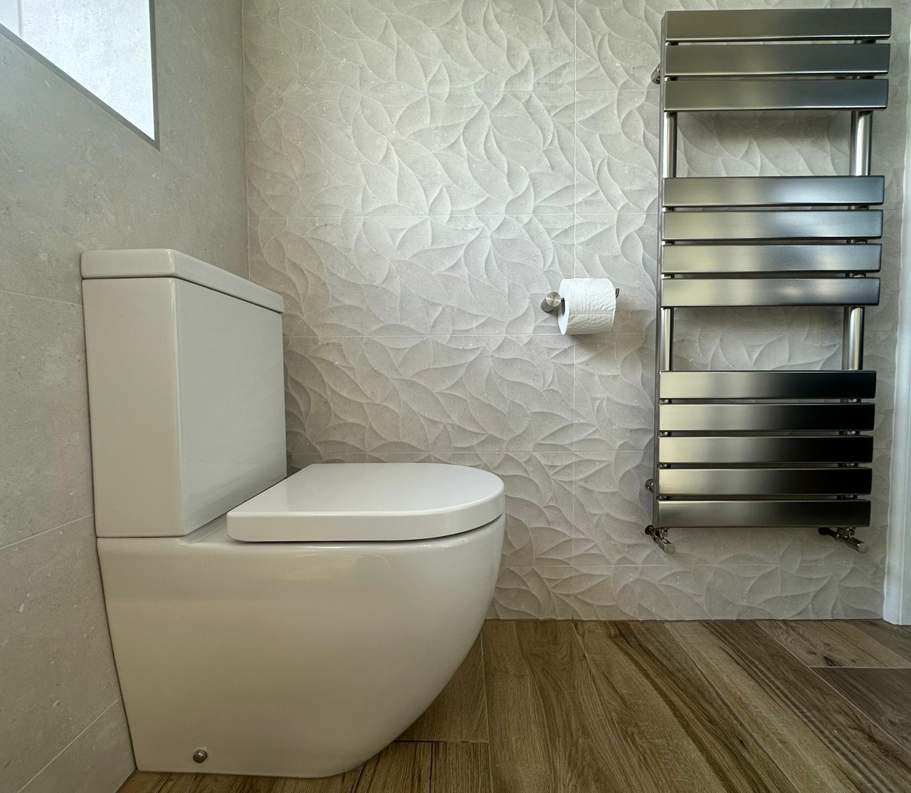 Calm botanical bathroom design