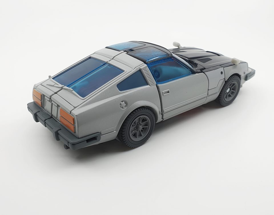 MP-18-Bluestreak-Packaging-Collectible-pin-09