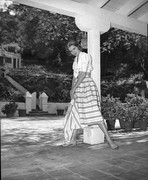 Grace-Kelly-md93