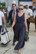 Florence-Pugh-Pokies-Black-Venice221