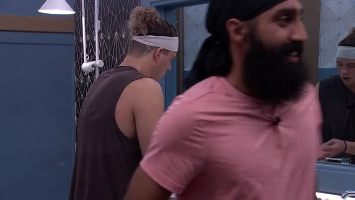 [Image: 5kf9gh2sgg0t.jpg]