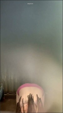 [Image: Voyeur16685150515.jpg]