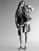 Olivia-Vinten-by-Buzz-White-ELLE-France-March-12-2026-16