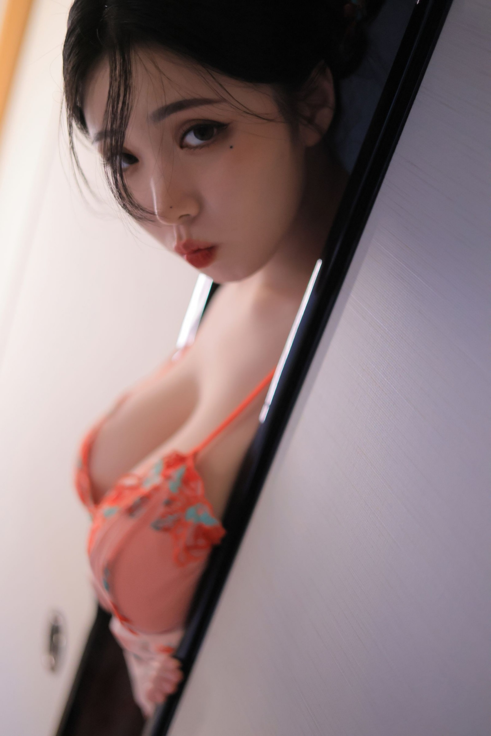 李妍雨YeonWoo写真视频，及写真作品欣赏插图4