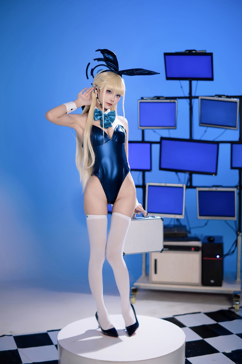 艾西Aiwest 小时兔女郎Cosplay写真图集 兔女郎主题高清图集 35P (394.4M)插图3
