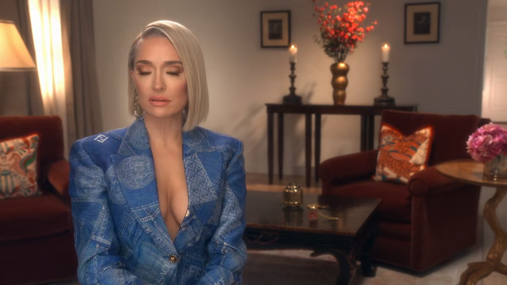 [Image: 36vi4tdgww3a.png]