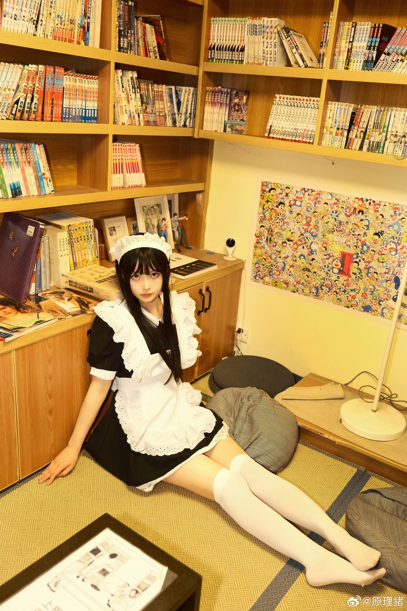 白莉爱吃巧克力 打工女仆 Cosplay 写真【12P｜100.3MB】插图4