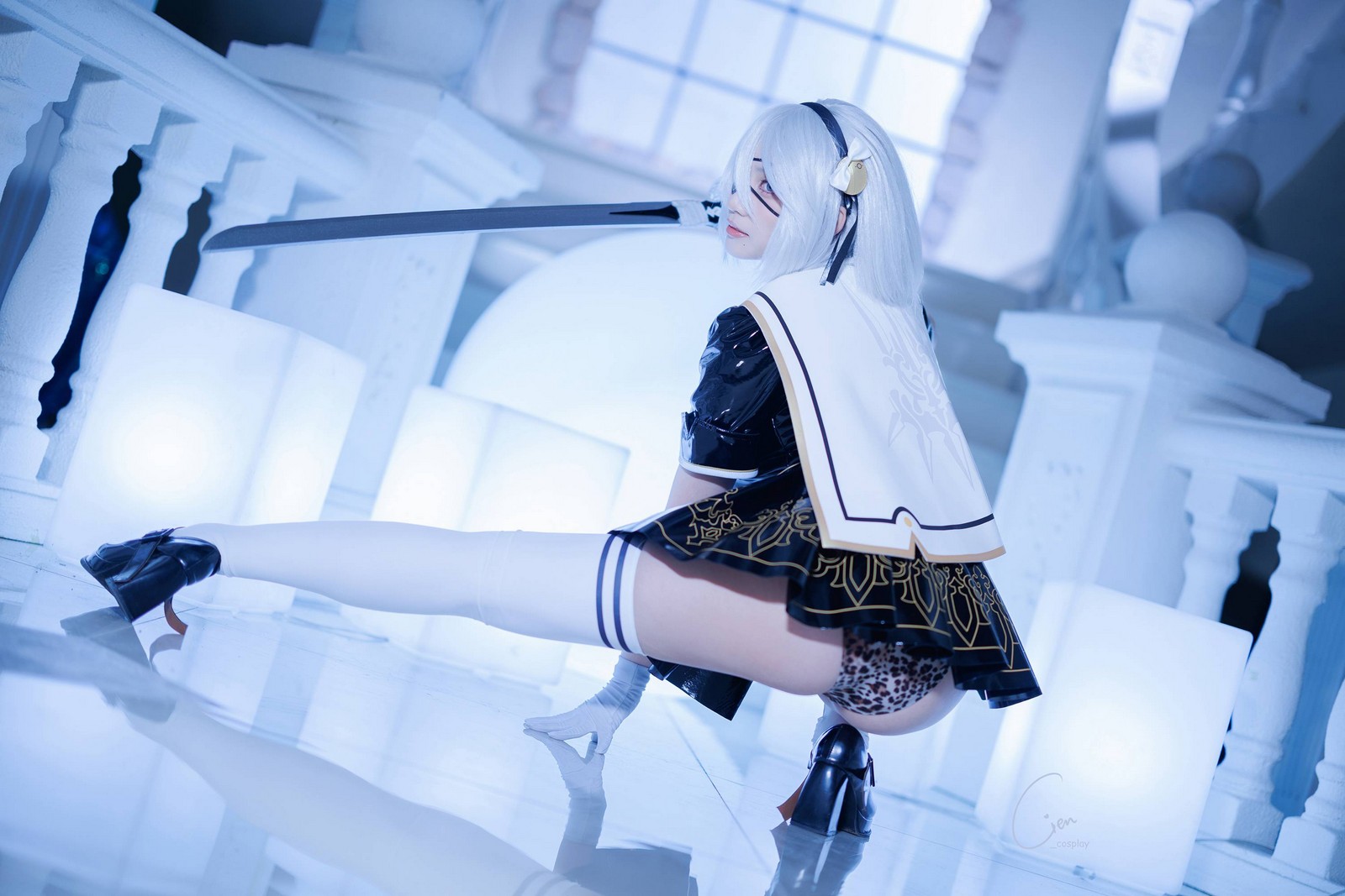 Cien恩恩 2B JK School Uniform Cosplay 高清写真（32P｜15MB）插图2