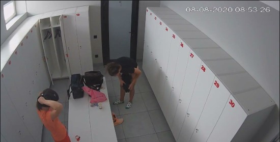 [Image: Voyeur21135095320.jpg]