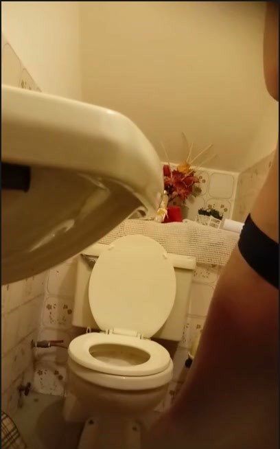 [Image: Voyeur14965080152.jpg]