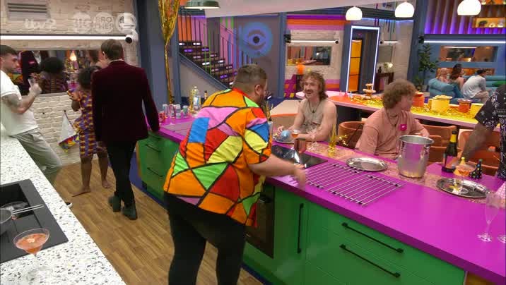 [Image: osiqva0ty828.jpg]