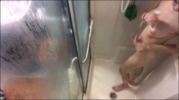 [Image: Voyeur11835111913.jpg]