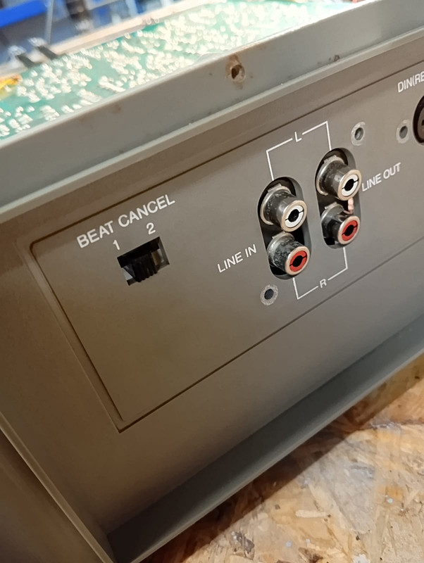 [Bild: sanyo-hinten.jpg]