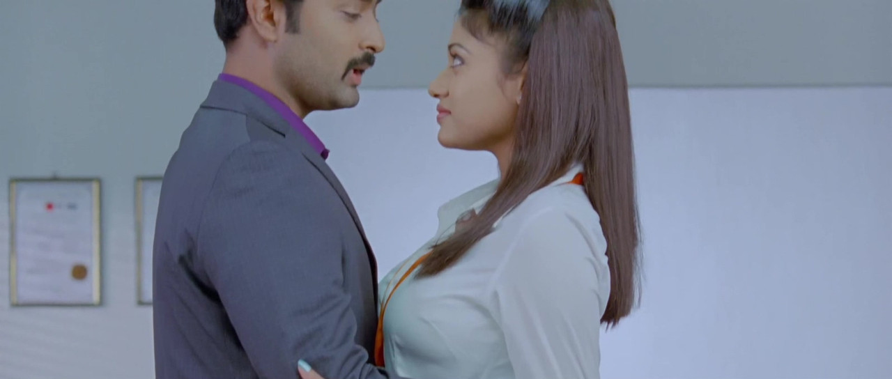 Oviya in Pulivaal[2014] Itunes rip.mkv_20210424_114128.148