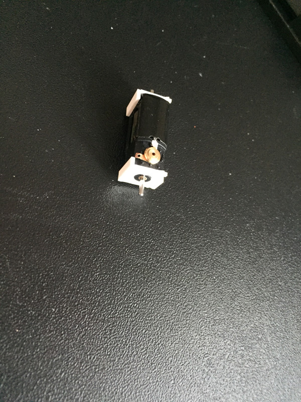 8EF831E6-3319-47EB-936B-E904100FD6BF