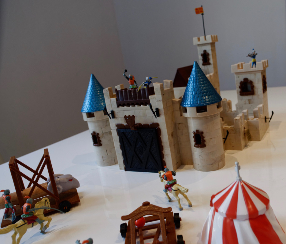 Exin Castillos - Asalto a la Fortalez y Casa dis