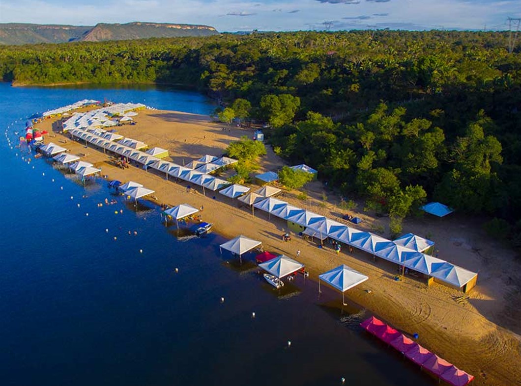 Praia do Funil no Lago da Usina Luiz Eduardo Magalhães no Rio Tocantins, no Tocantins