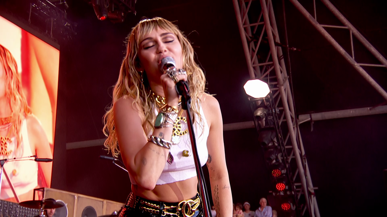 Miley Cyrus - Glastonbury 2019,jun 30[2019-06-30-23-56-50]