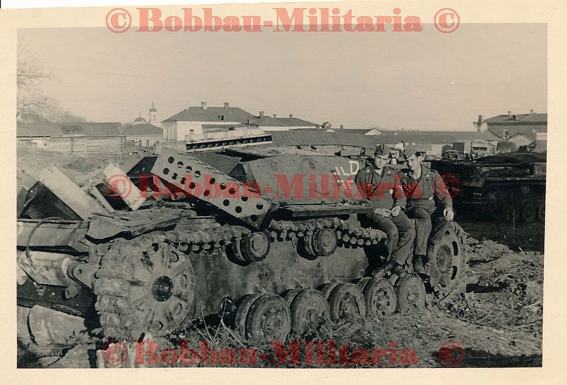 Russland 1942 Sturmgeschütz STUG III Kampfschaden Kennung D comb