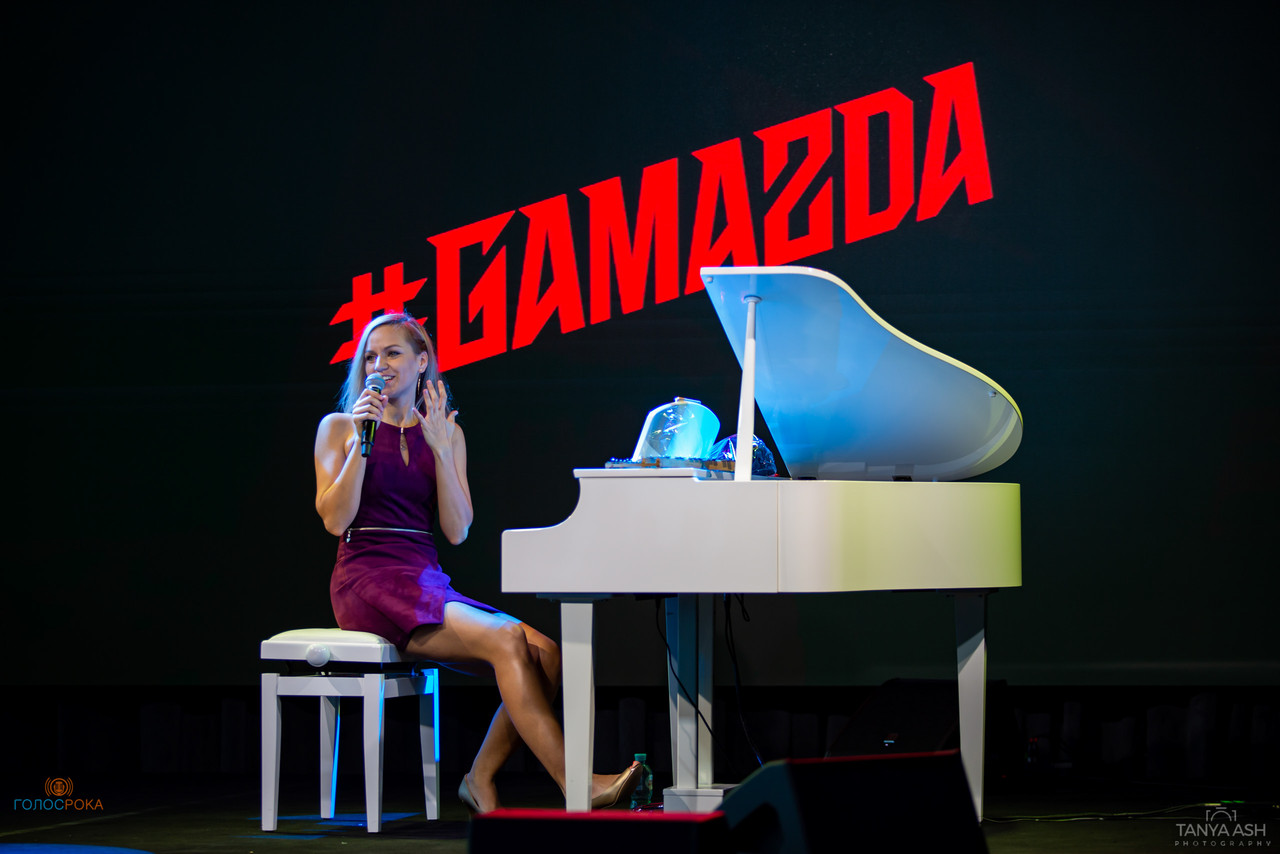 Gamazda — virtuoso pianist and YouTube sensation performing live