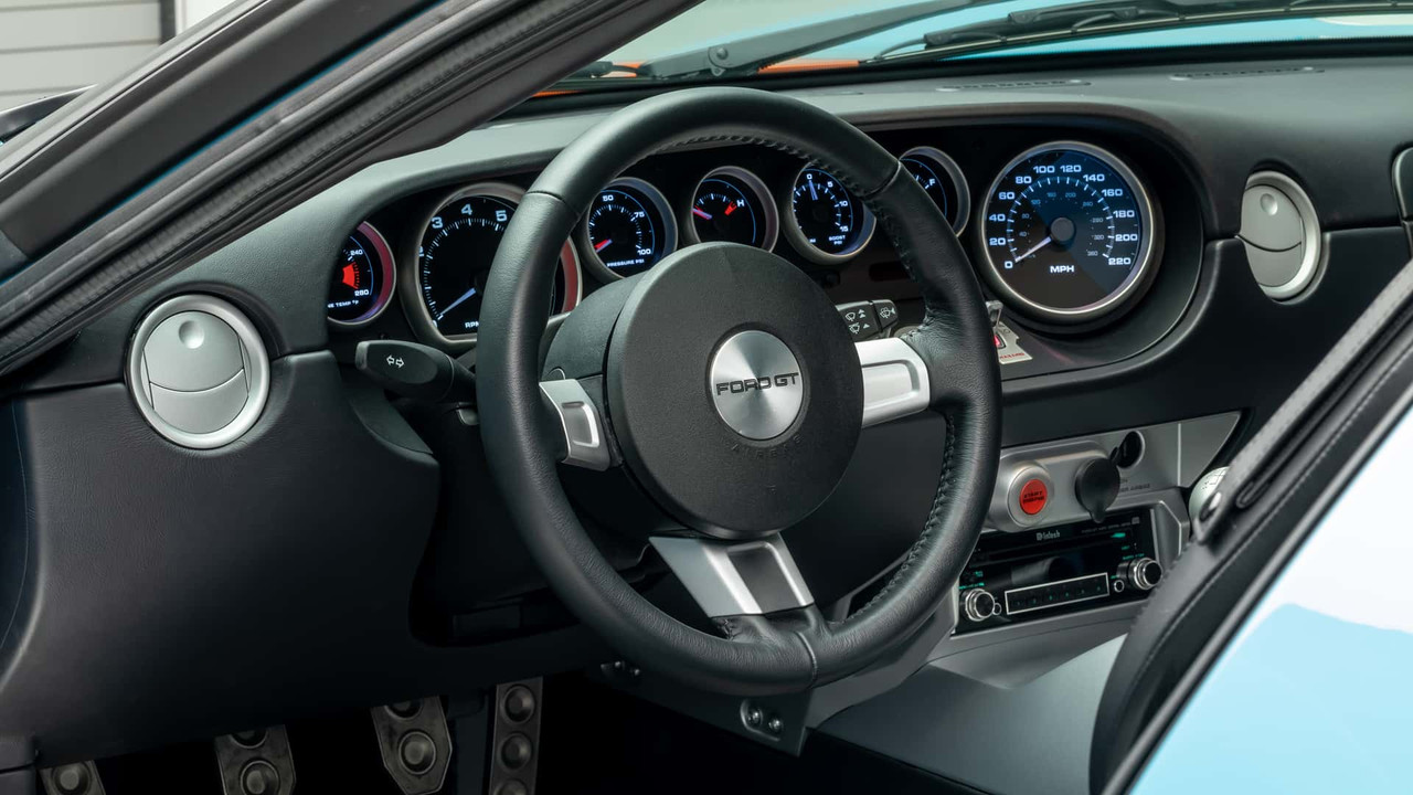 2006-ford-gt-heritage-edition.jpg